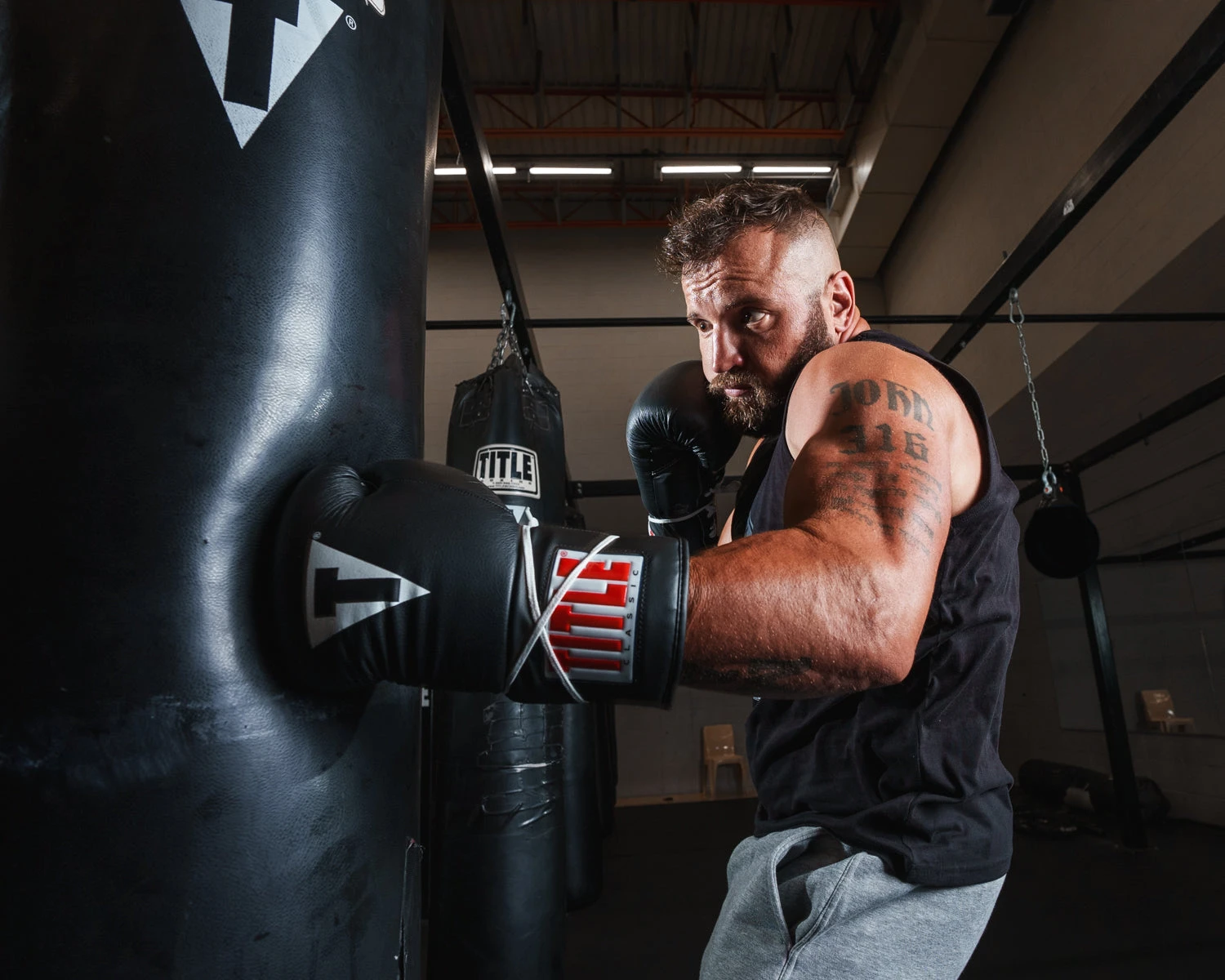 TITLE Classic Leather Lace Training Gloves 2.0 11 TITLE Classic Leather Lace Training Gloves 2.0 - Image 9