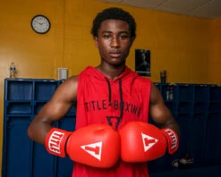 TITLE Classic Leather Elastic Training Gloves 2.0 41 TITLE Classic Leather Elastic Training Gloves 2.0 -Power Punch CTSGV2RD 1