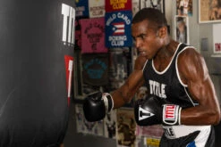 TITLE Classic Pro Style Training Gloves 3.0 -Power Punch CVVTG3BK WH