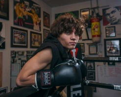 TITLE Boxing Old School Leather Bag Gloves 2.0 25 TITLE Boxing Old School Leather Bag Gloves 2.0 -Power Punch OSLBG2BK 4 2