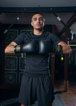 TITLE Boxing Roberto Duran Leather Sparring Gloves -Power Punch RDSGBK 1