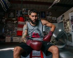 TITLE Boxing Sugar Ray Leonard Throwback Leather Bag Gloves -Power Punch SRLTLBGMR 5