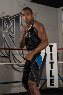 TITLE Boxing Aerovent Elite Amateur Set 8 -Power Punch TABS8BK BL