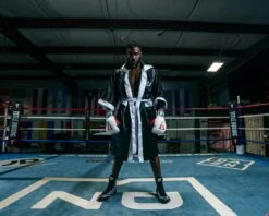 TITLE Boxing Pro Full Length Robe 3.0 -Power Punch TSRFL3BKWH 2