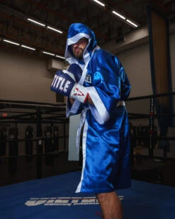 TITLE Boxing Pro Full Length Robe 3.0 -Power Punch TSRFL3BLWH 2