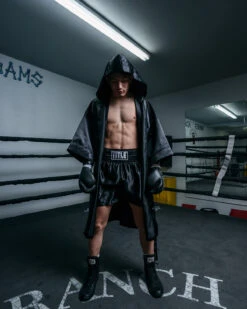 TITLE Boxing Pro Fingertip Robe 2.0 26 TITLE Boxing Pro Fingertip Robe 2.0 -Power Punch TSRFL3 2