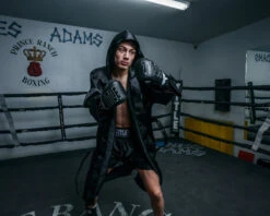 TITLE Boxing Pro Fingertip Robe 2.0 27 TITLE Boxing Pro Fingertip Robe 2.0 -Power Punch TSRFL3 3