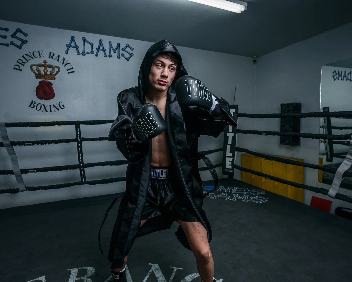 TITLE Boxing Pro Fingertip Robe 2.0 8 TITLE Boxing Pro Fingertip Robe 2.0 - Image 6