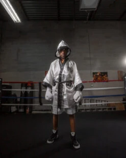 TITLE Boxing Fingertip Robe -Power Punch TSRFWHBK 1