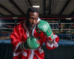 TITLE Boxing Limited Edition Deck The Halls Bag Gloves -Power Punch XMASBGGN 3