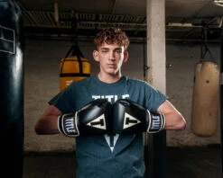 TITLE Boxeo Mexican Leather Training Gloves Quatro 14 TITLE Boxeo Mexican Leather Training Gloves Quatro -Power Punch batge4 bk wh 1 1