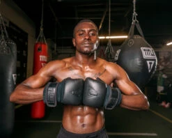 TITLE Black Old School Leather Pro Bag Gloves -Power Punch bktbg bk 3