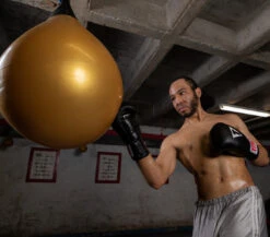 TITLE Classic Leather Elastic Training Gloves 2.0 23 TITLE Classic Leather Elastic Training Gloves 2.0 -Power Punch ctsgv2 bk lifestyle