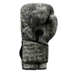 TITLE Boxing Distressed Glory Training Gloves 13 TITLE Boxing Distressed Glory Training Gloves -Power Punch hostg 04